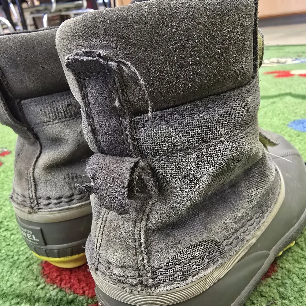 Sorel Winter Boots Youth Size 13